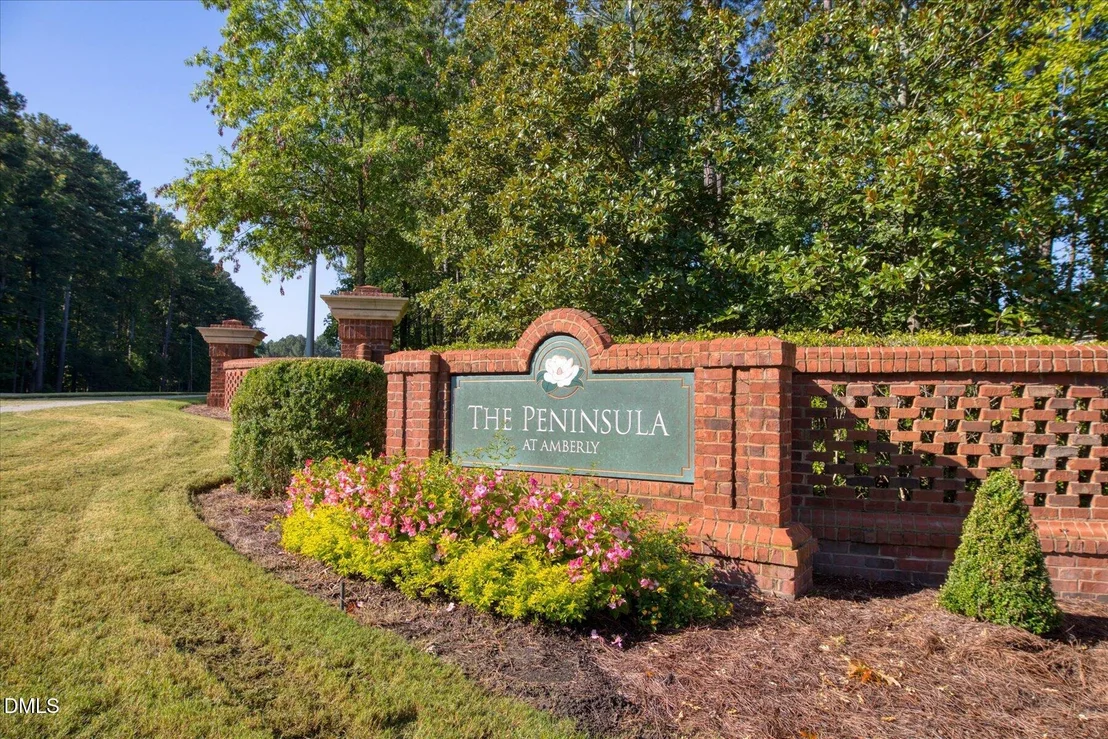 Photo of 1029 Queensdale Drive