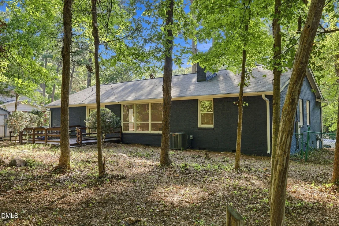 Photo of 404 Longleaf Drive