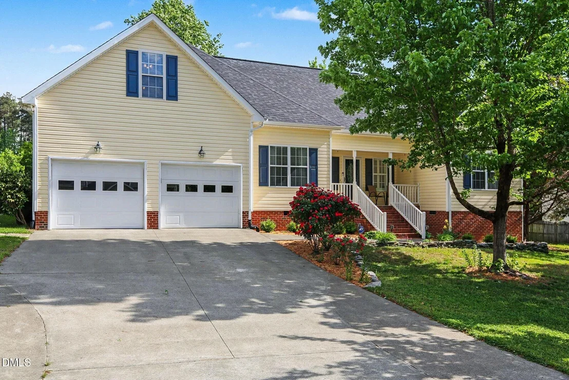 Photo of 101 Maple Street