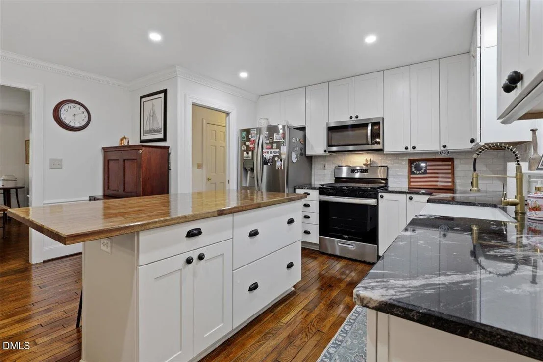 Photo of 804 Chestnut Drive