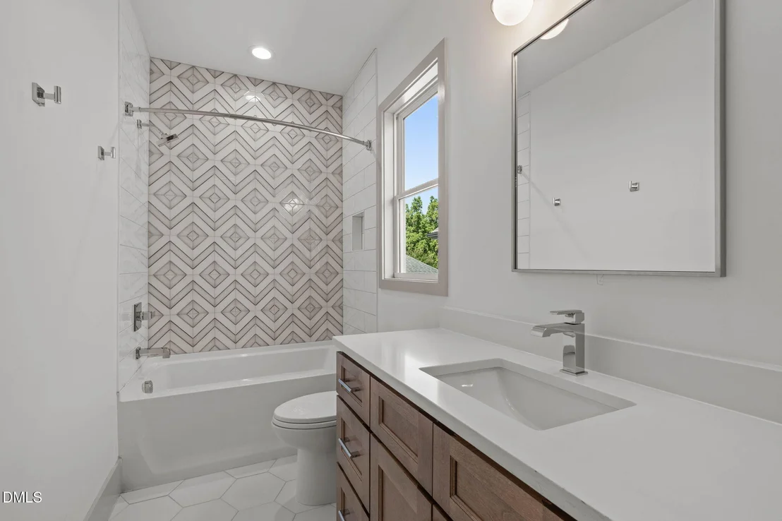 Photo of 1001 Addison Place
