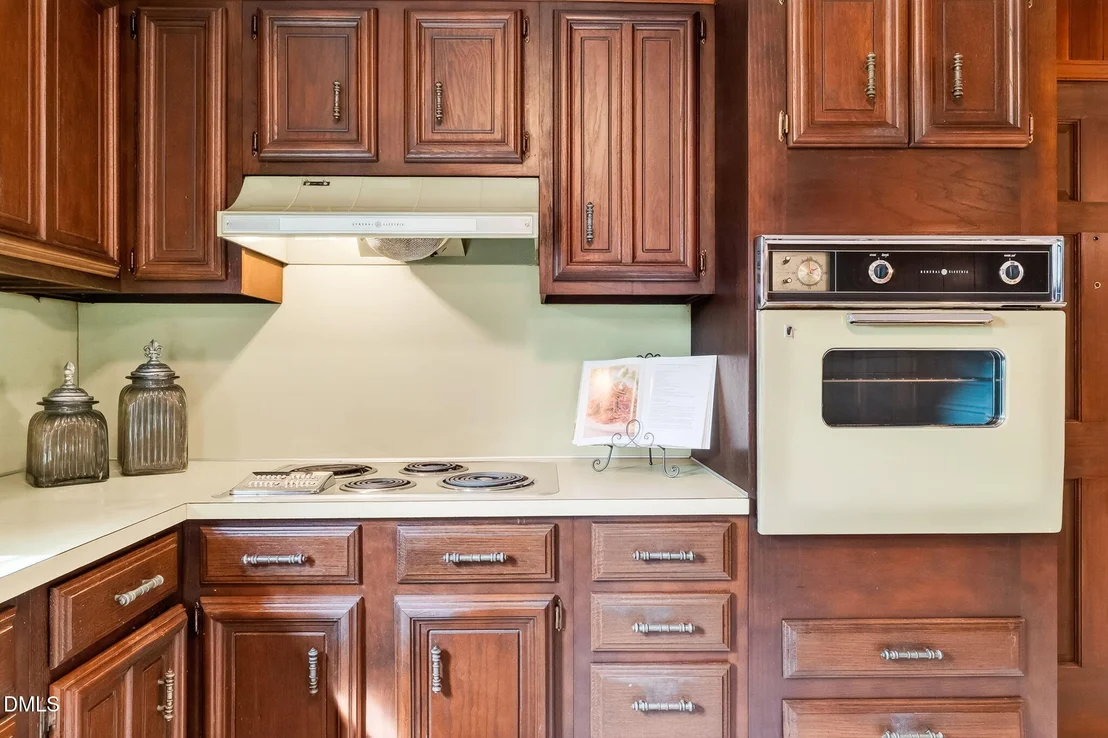 Photo of 808 Chestnut Drive