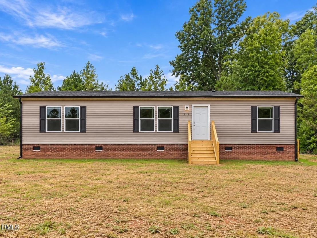 Photo of 8025 Cornwall Road