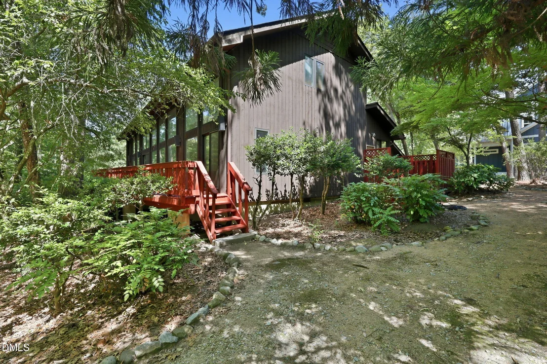 Photo of 910 Tarik Drive