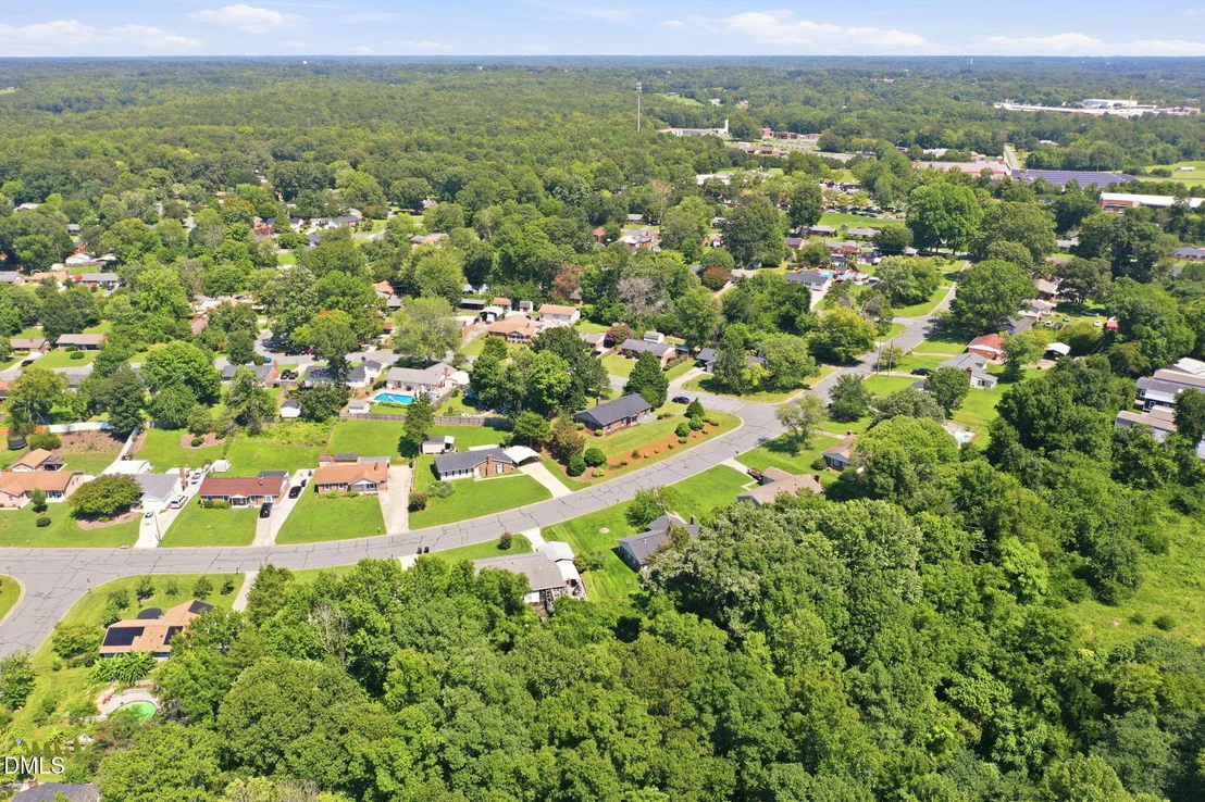 Photo of 2371 Buckingham Road