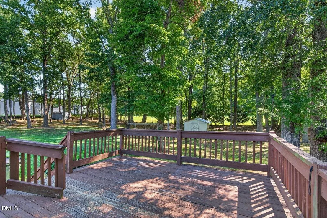 Photo of 102 Meadow Park