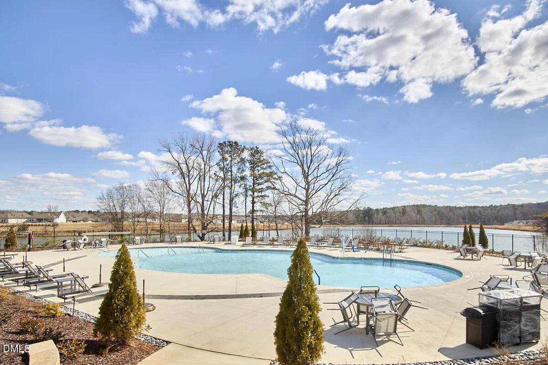 Photo of 86 Shadowbrook Trail