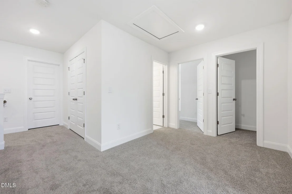 Photo of 122 Grinnell Loop