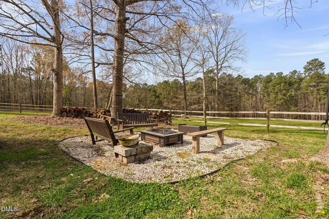 Photo of 8908 Weaver Crossing Road