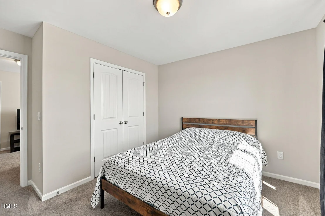 Photo of 2170 Campbell Loop