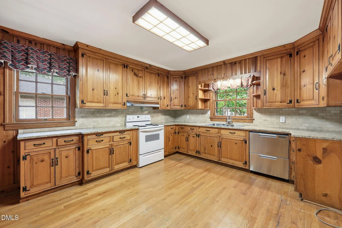 Photo of 212 Hillcrest Drive