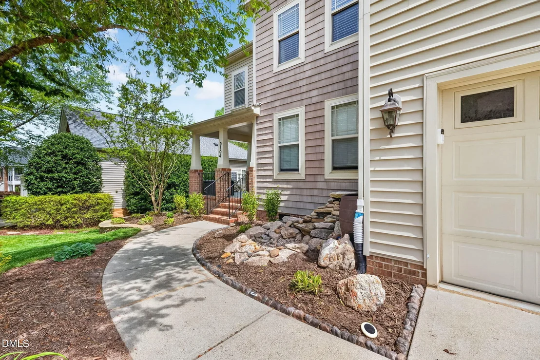 Photo of 9104 Linslade Way