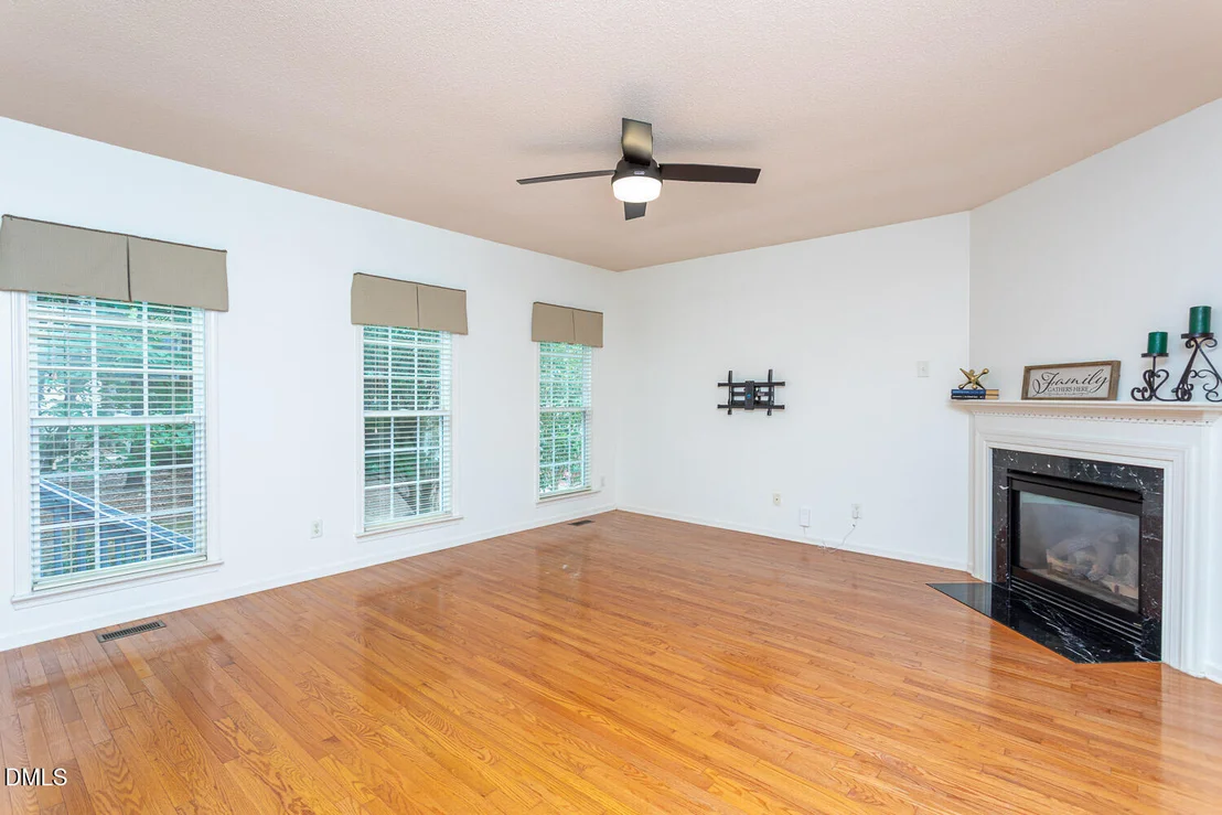 Photo of 208 Troyer Place