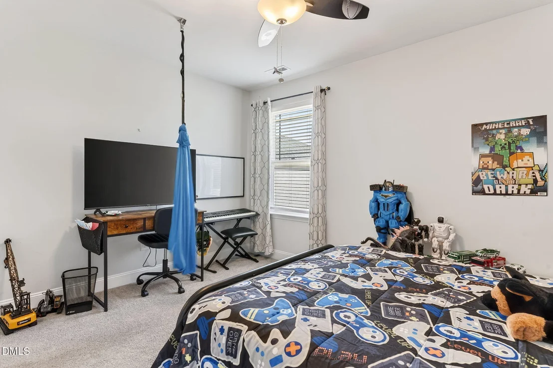 Photo of 283 Raptor Drive