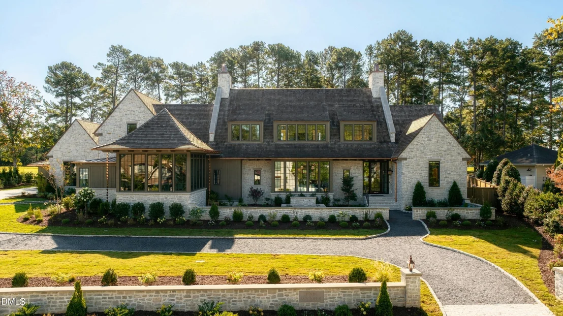 Photo of 1208 Barcroft Place