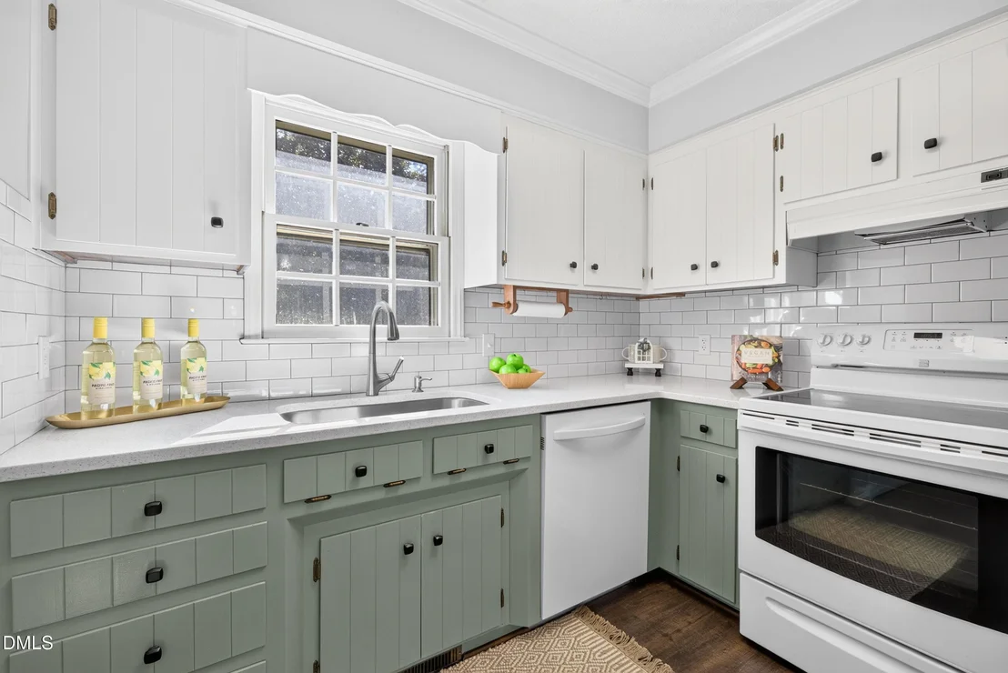 Photo of 8609 Manns Loop Road