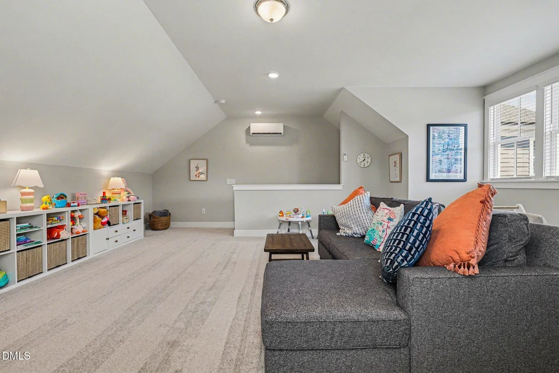 Photo of 501 Whitehall Circle