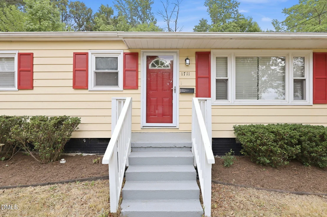 Photo of 1711 Forest Road
