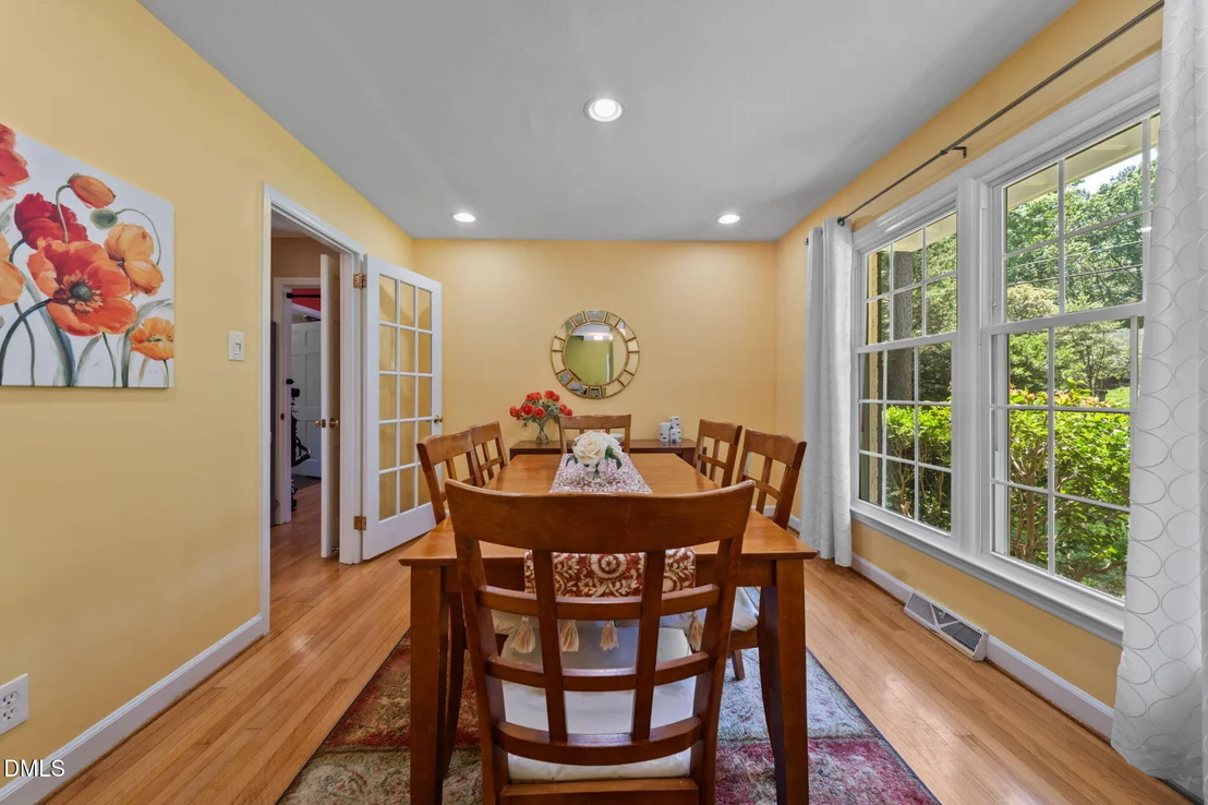 Photo of 721 Tinkerbell Road