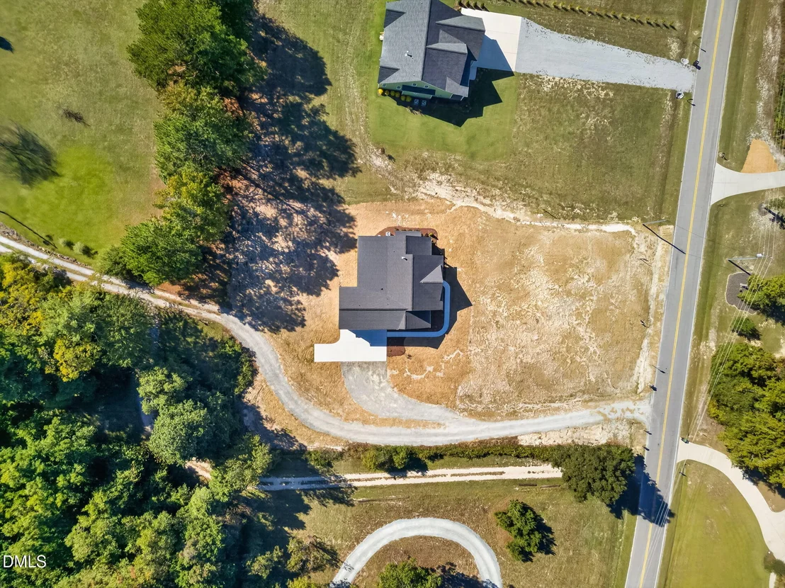 Photo of 643 Dixon Road