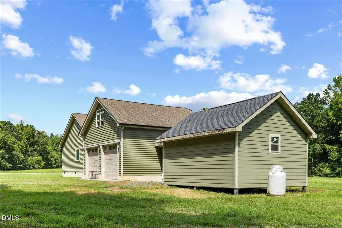 Photo of 11208 Range Road