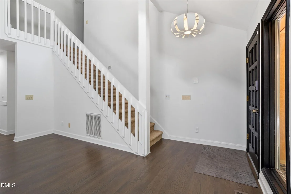 Photo of 1040 Rolling Knoll Road