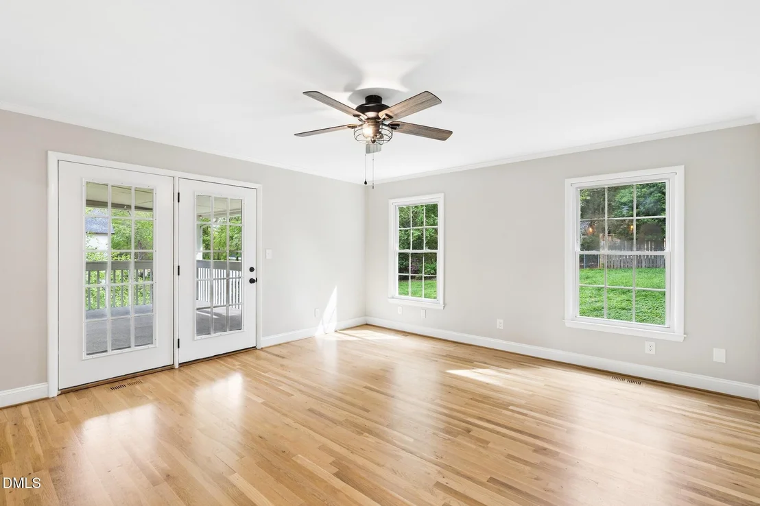Photo of 412 Pinecroft Drive