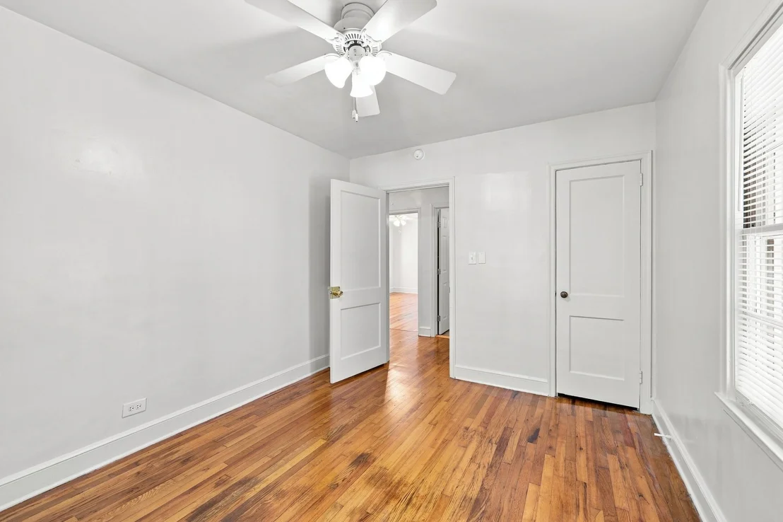 Photo of 812 W Markham Avenue