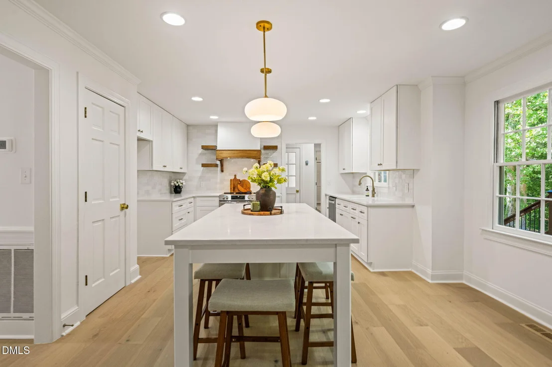 Photo of 2404 Beechview Court