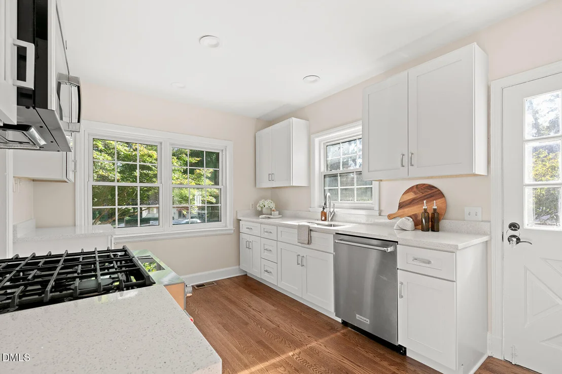 Photo of 2720 University Drive