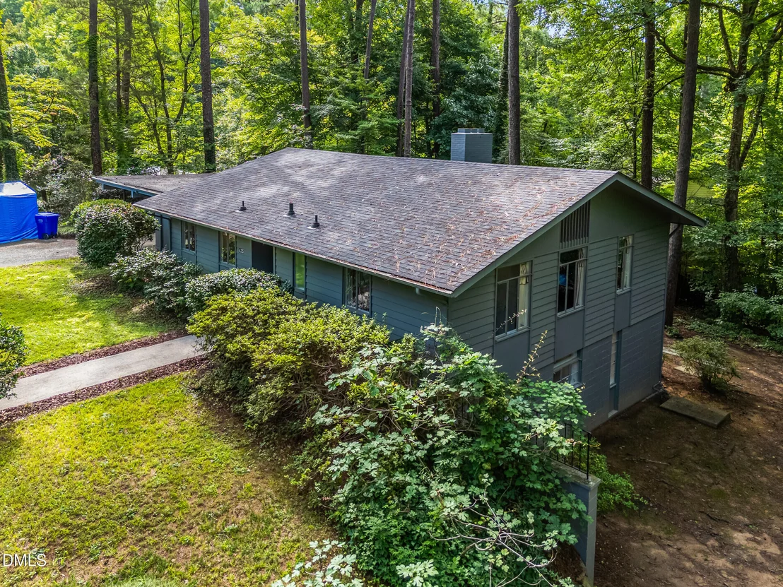 Photo of 425 Brookside Drive