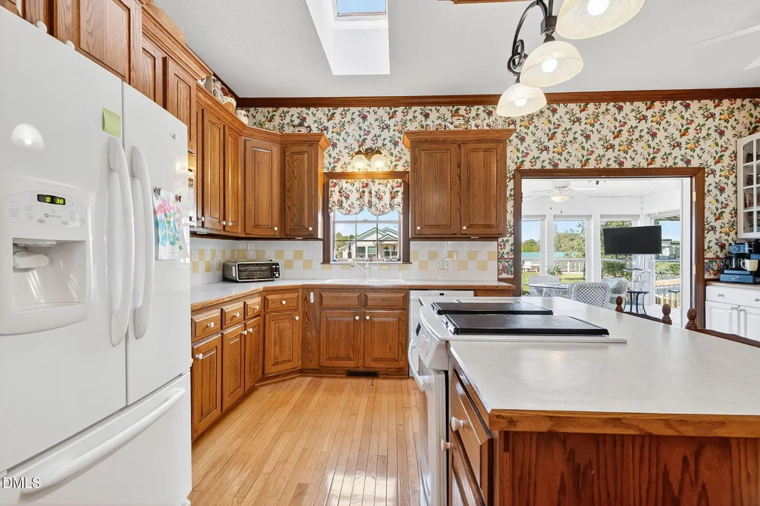 Photo of 1190 Sanders Road