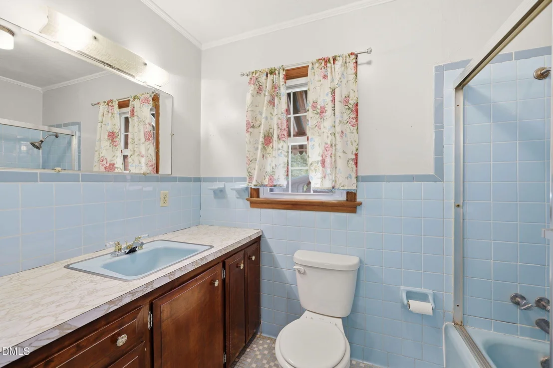Photo of 213 Pine Tree Road