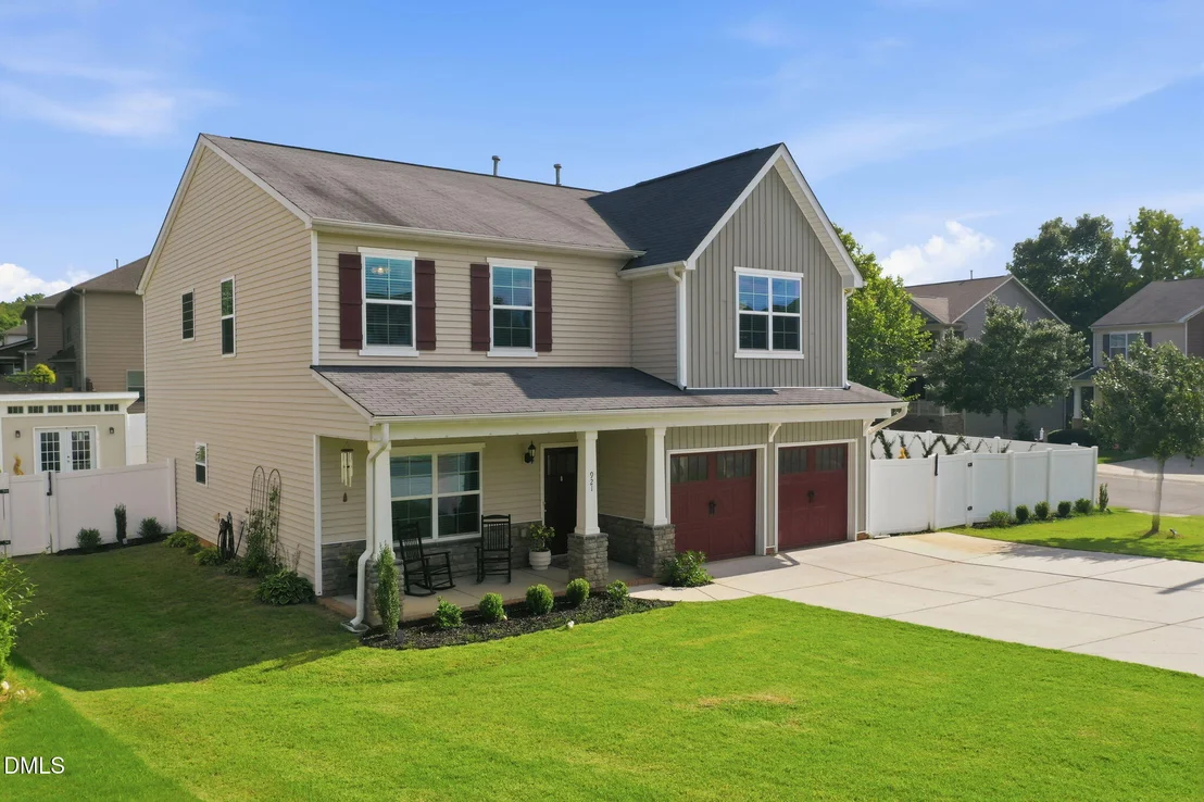 Photo of 921 Sugar Tree Drive