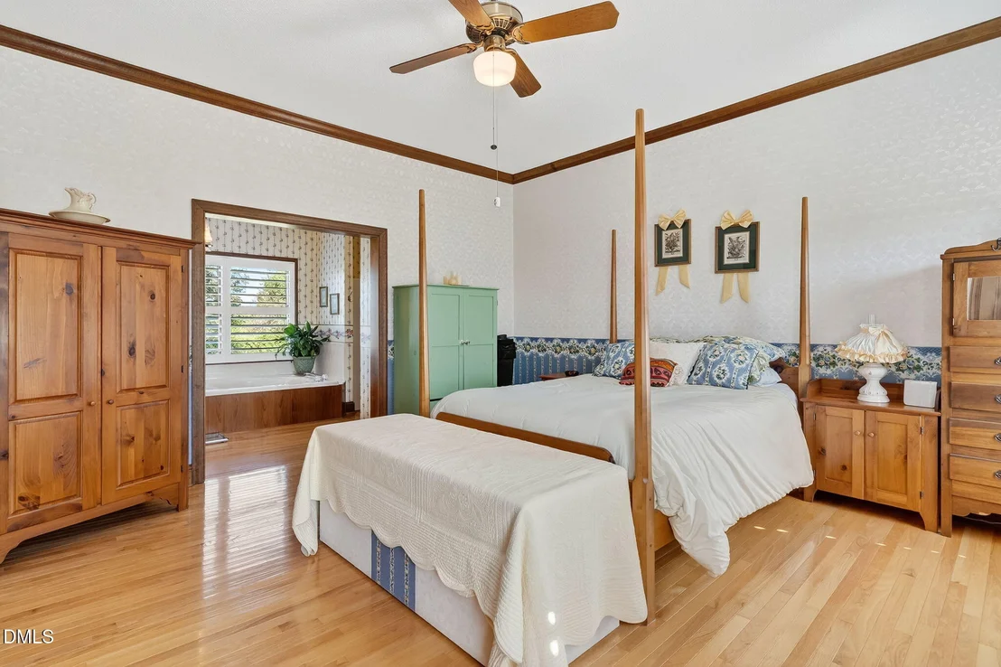Photo of 1190 Sanders Road