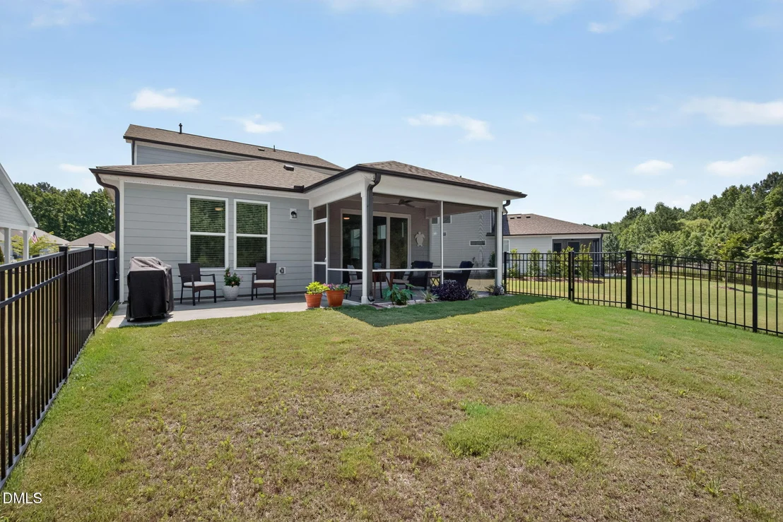 Photo of 104 Shadowbrook Trail