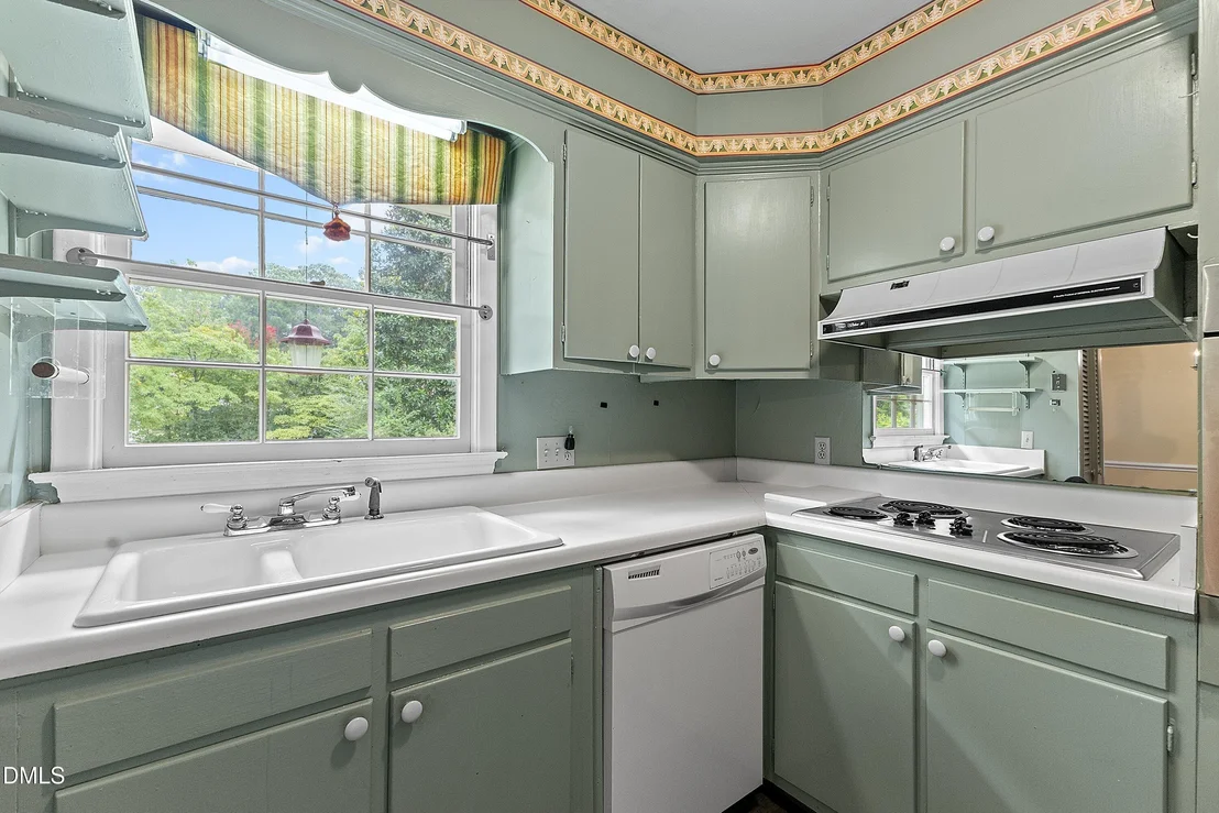 Photo of 1101 S Walnut Drive