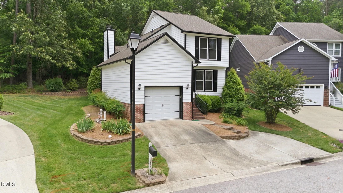 Photo of 4901 Willowtree Lane