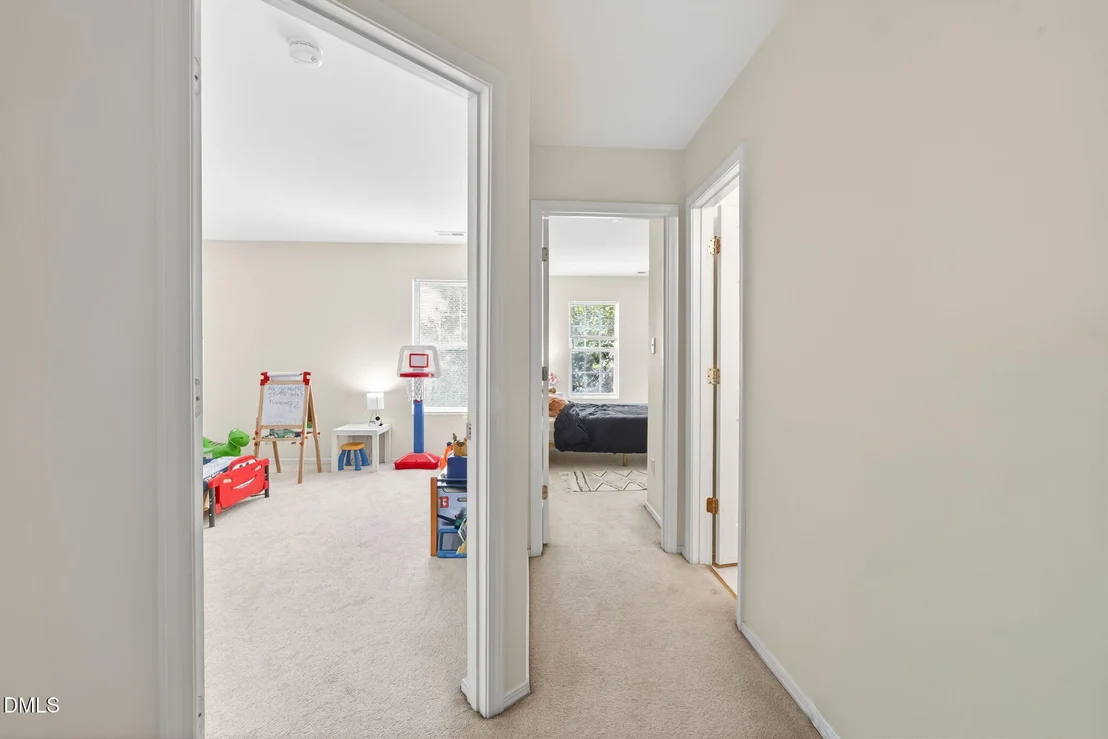 Photo of 1012 Breeze Lane