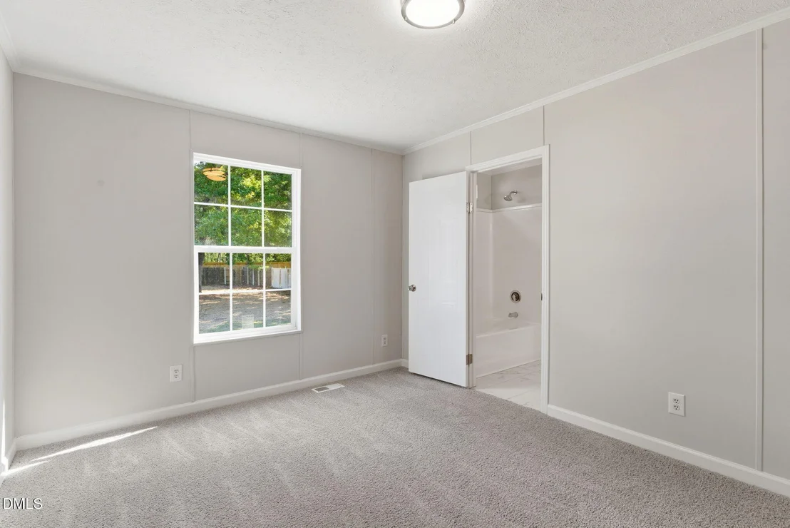 Photo of 9929 Old Mill Road NE