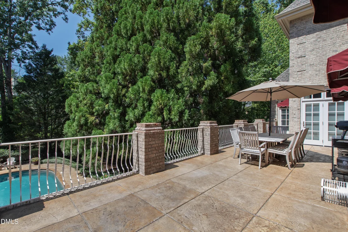 Photo of 113 Richelieu Drive
