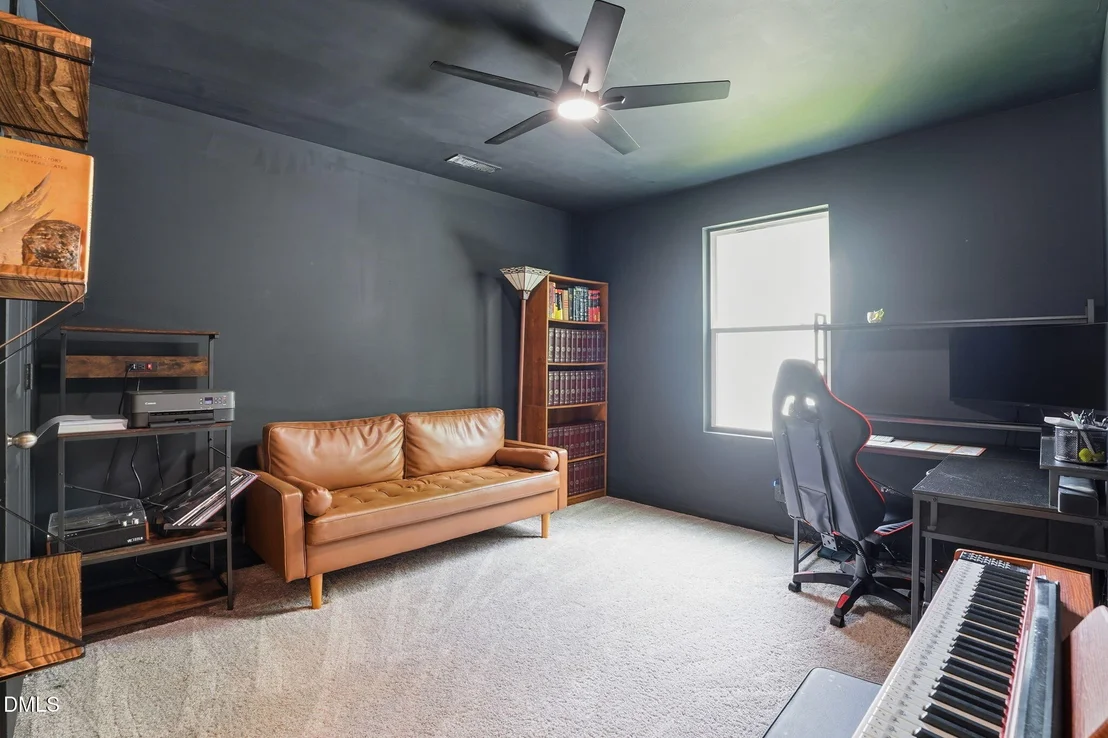 Photo of 823 Piaggio Lane