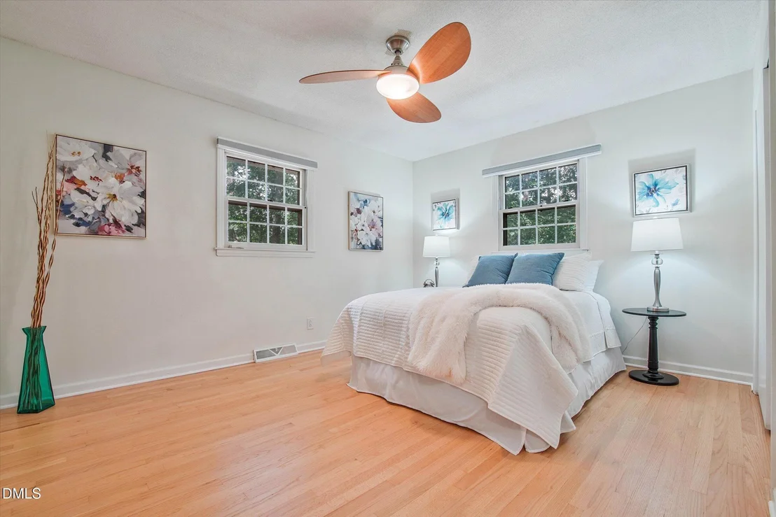 Photo of 6424 Amhurst Road
