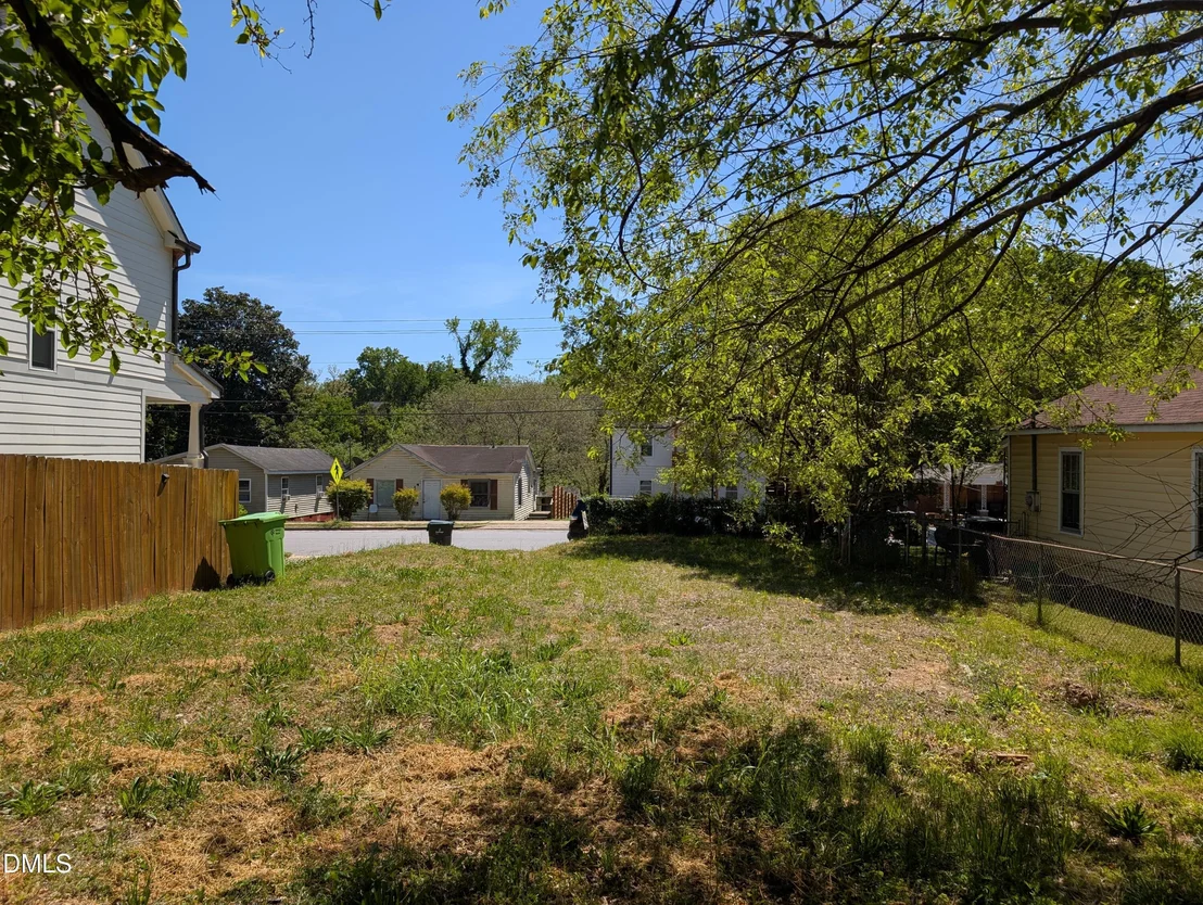 Photo of 605 Bragg Street