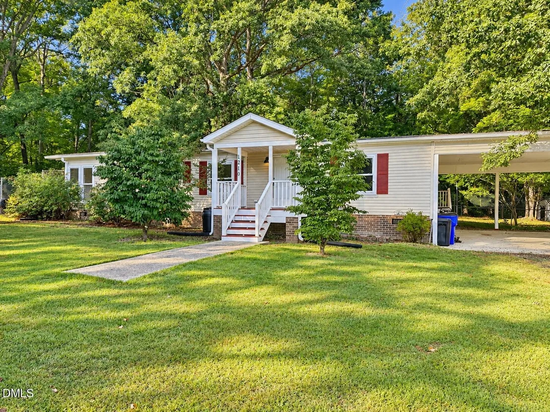 Photo of 1210 Blacksmith Road