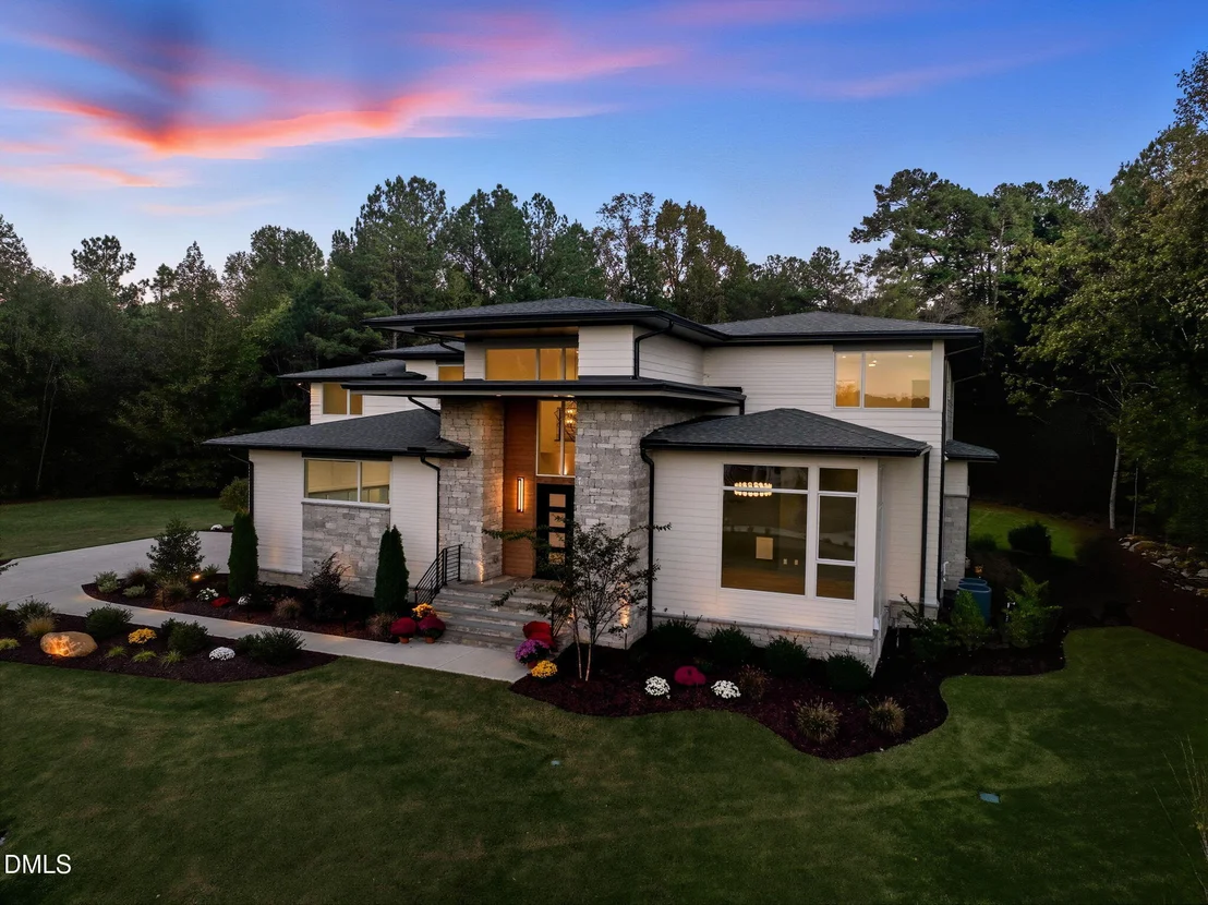 Photo of 213 Westhampton Drive