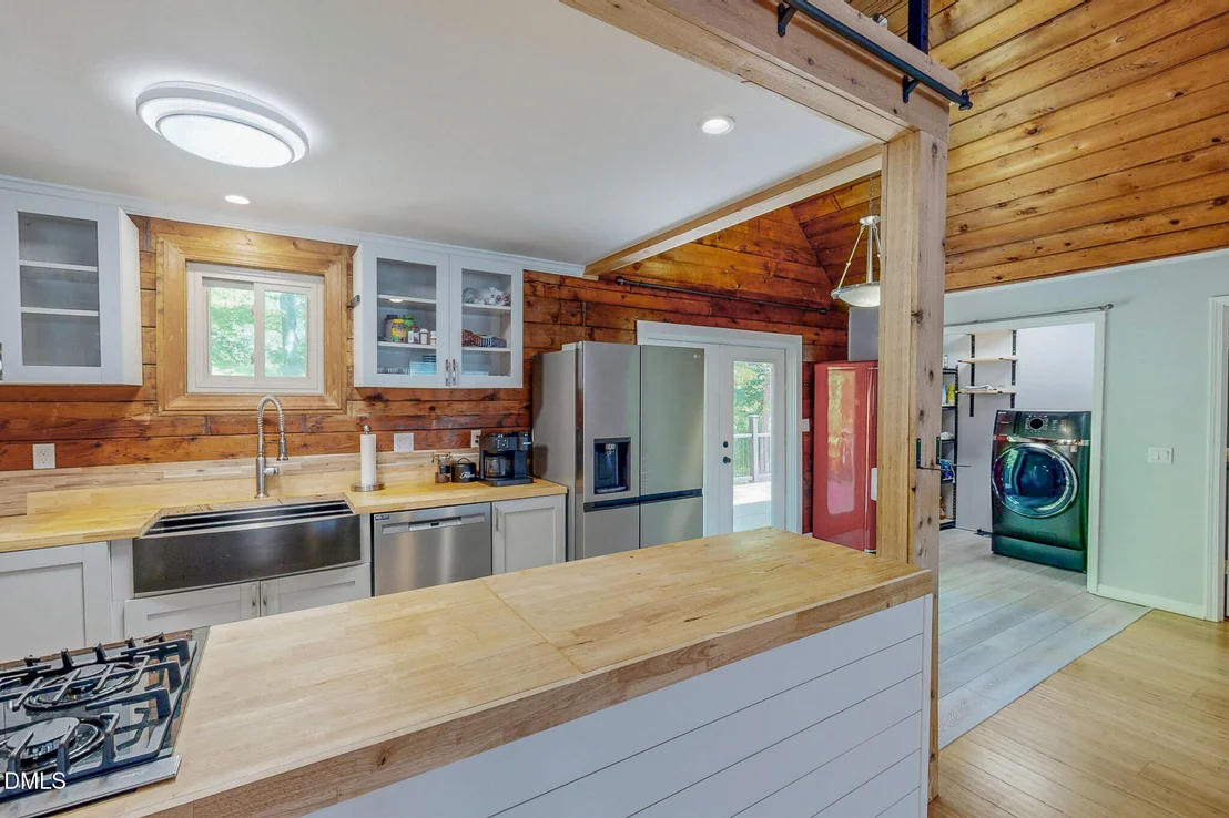 Photo of 600 Cedar Laurel Lane