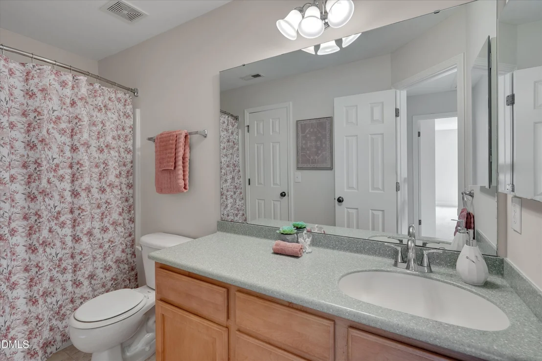 Photo of 105 Strangford Lane