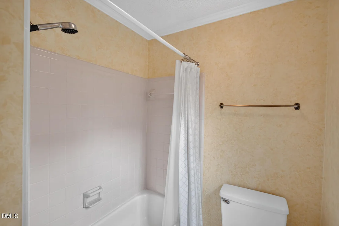 Photo of 6125 Iris Drive