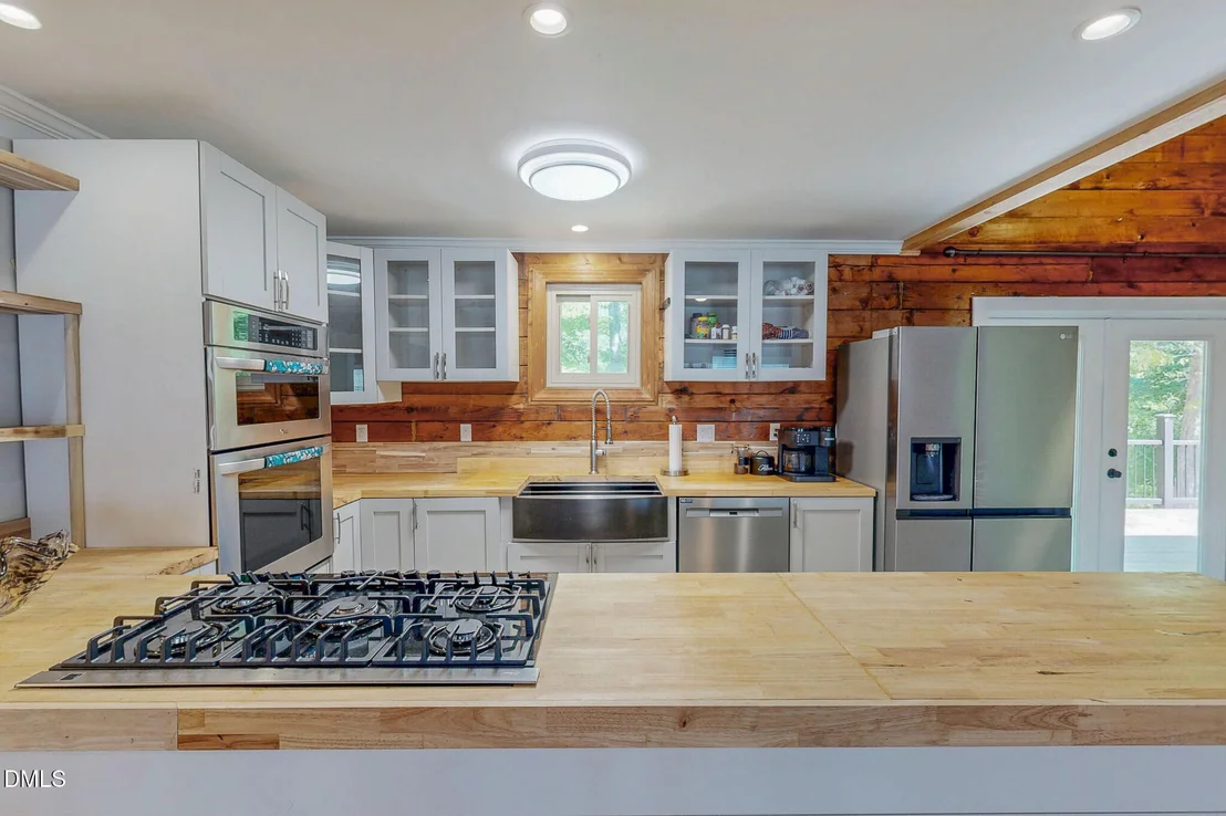 Photo of 600 Cedar Laurel Lane